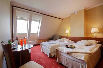 Фото номера Семейный номер Отель Dwór Bogucin Hotel&amp;Restauracja г. Bogucin 4