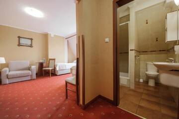 Фото номера Семейный номер Отель Dwór Bogucin Hotel&amp;Restauracja г. Bogucin 5