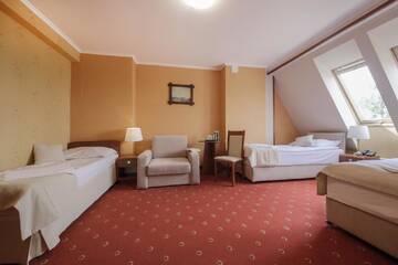 Фото номера Семейный номер Отель Dwór Bogucin Hotel&amp;Restauracja г. Bogucin 2