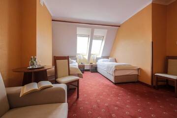 Фото номера Семейный номер Отель Dwór Bogucin Hotel&amp;Restauracja г. Bogucin 3